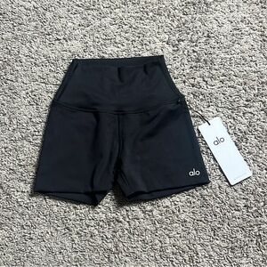 Alo black high waist softsculpt precision short size XXS 3” NWT